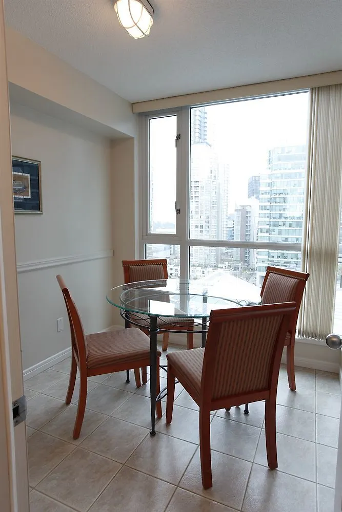 Carmana Hotel & Suites Vancouver