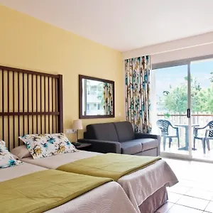 https://portaventura-hotel-roulette-salou.catalonia-hotels.com