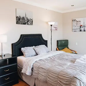 Homestay Cozy In, Vancouver