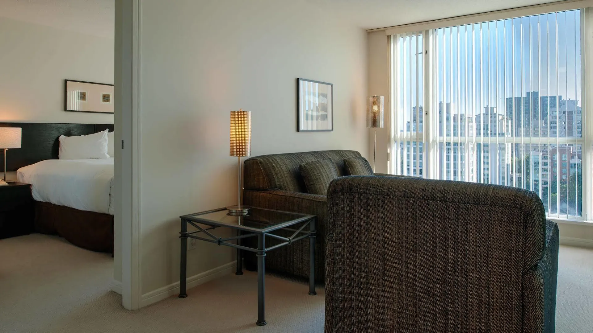 Carmana Hotel & Suites Vancouver