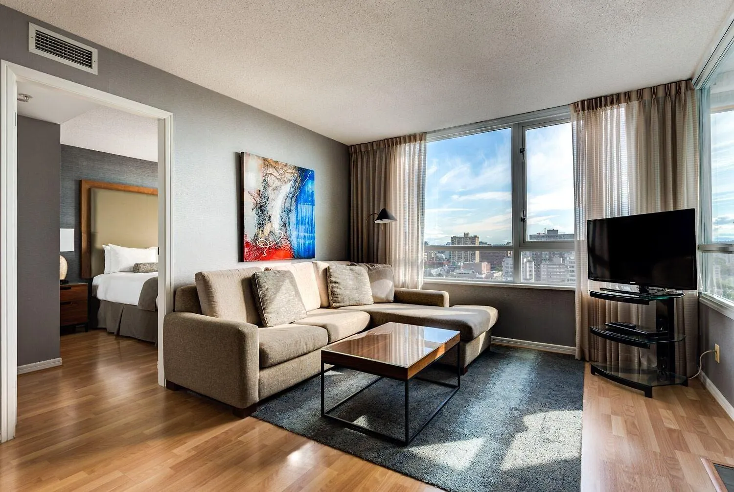 Carmana Hotel & Suites Vancouver Canada
