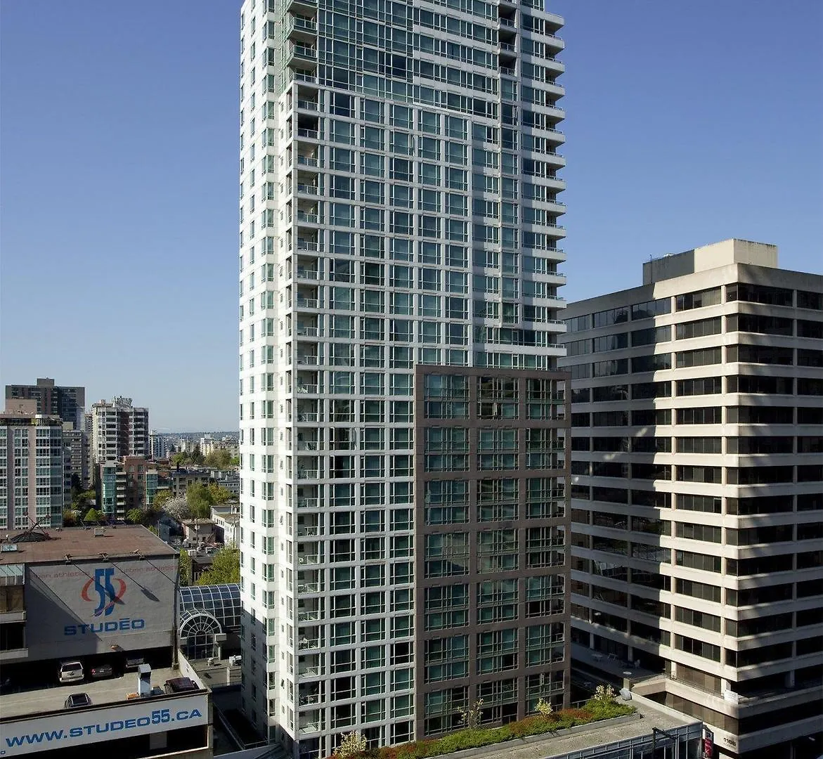 Carmana Hotel & Suites Vancouver