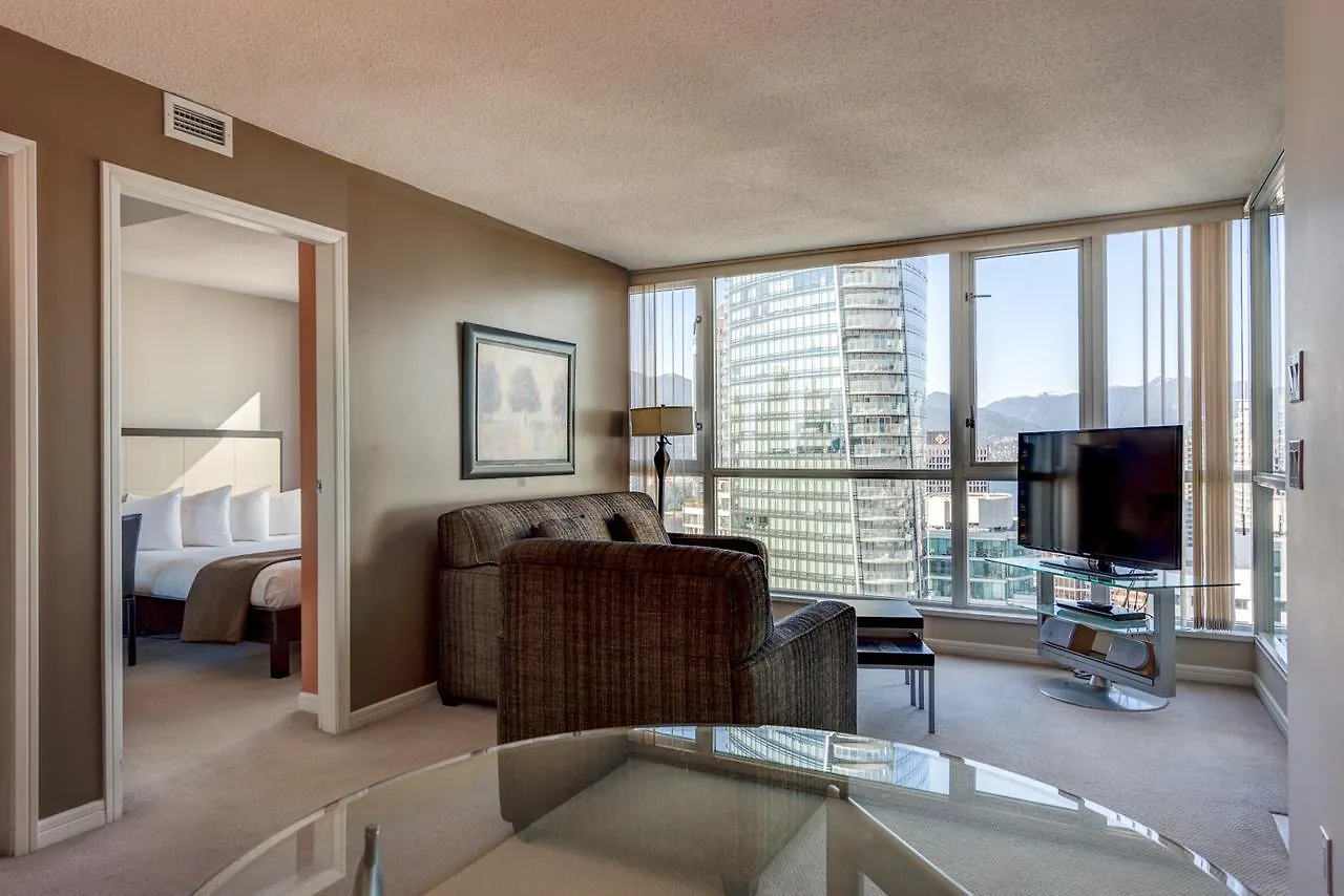 Carmana Hotel & Suites Vancouver 4*,